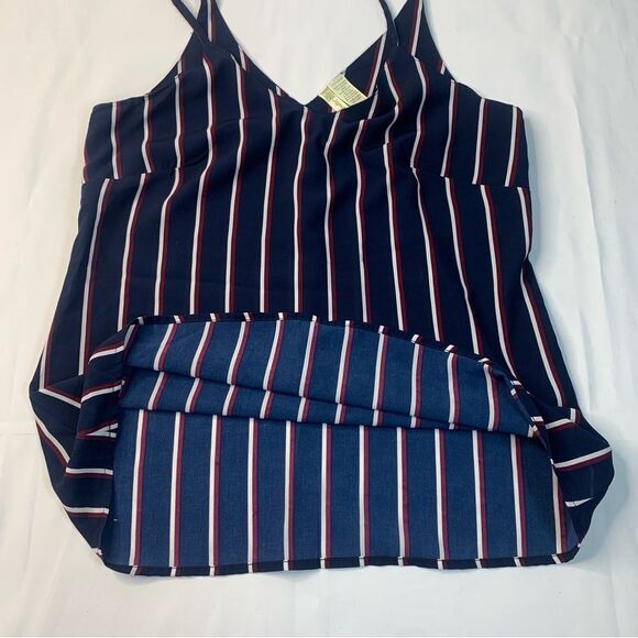 JAPNA Spaghetti Strap Vertical Stripes V-neck Tank Top - Picture 4 of 6